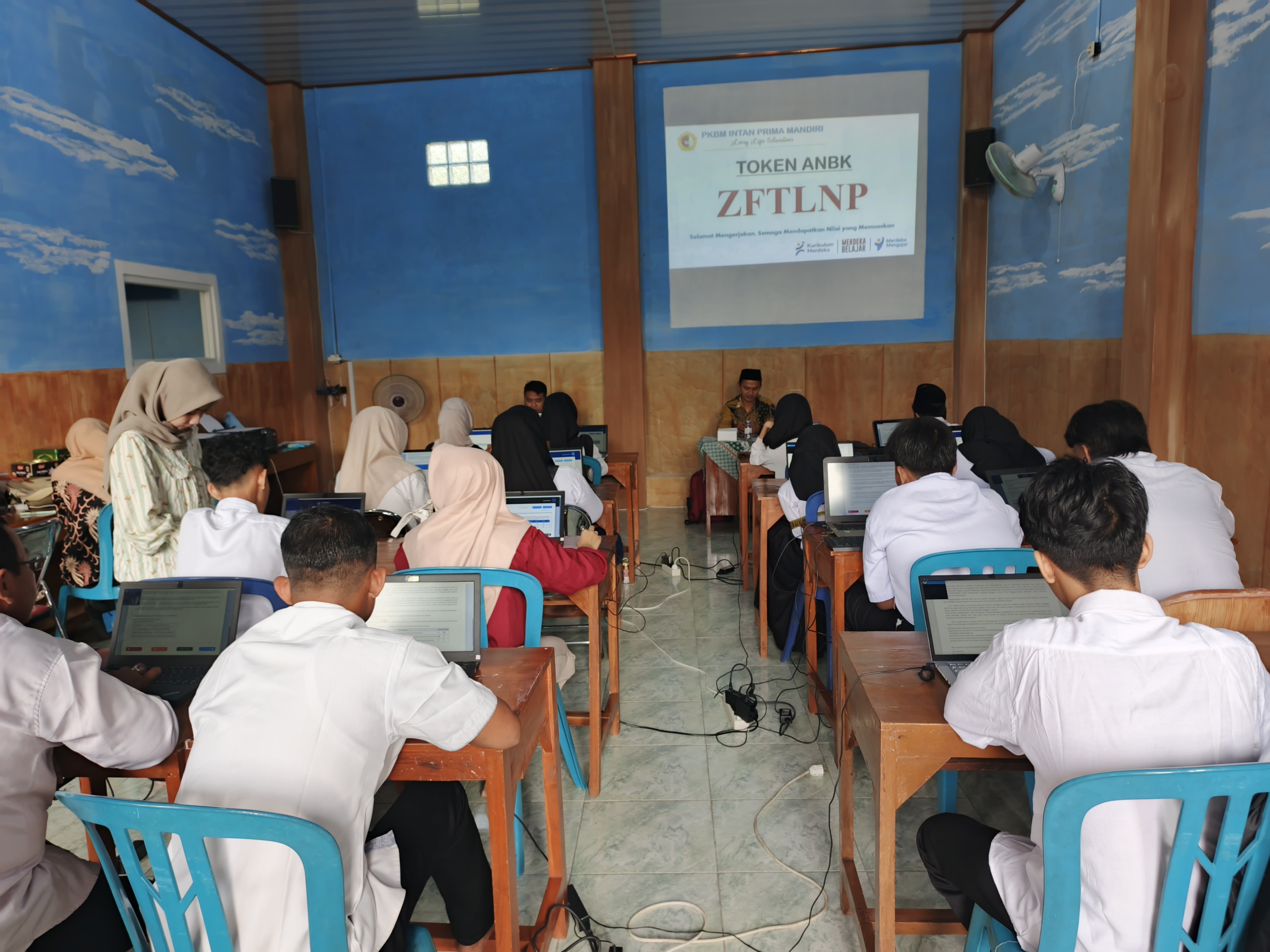 Gambar PKBM Intan Prima Mandiri Sukses Gelar Asesmen Nasional, 45 Siswa Antusias Ikuti Ujian