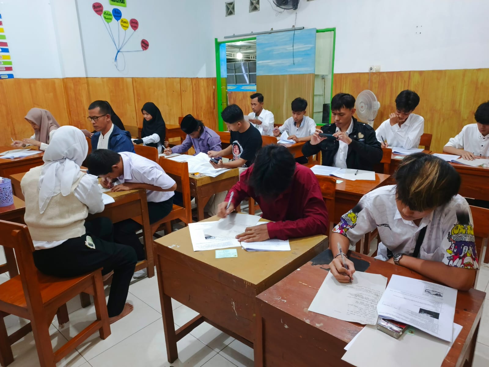 Pendidikan kesetaraan untuk semua. Bergabunglah dengan PKBM [INTAN PRIMA MANDIRI] dan raih potensi terbaikmu.